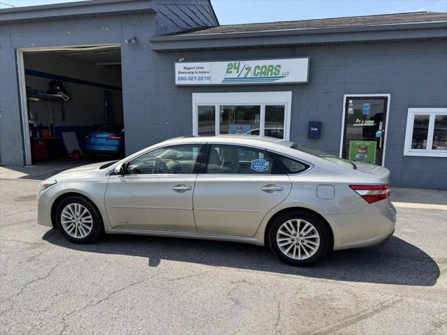 2013 Toyota Avalon Hybrid XLE Premium