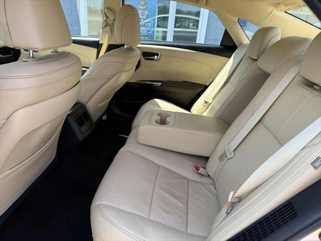 2013 Toyota Avalon Hybrid XLE Premium