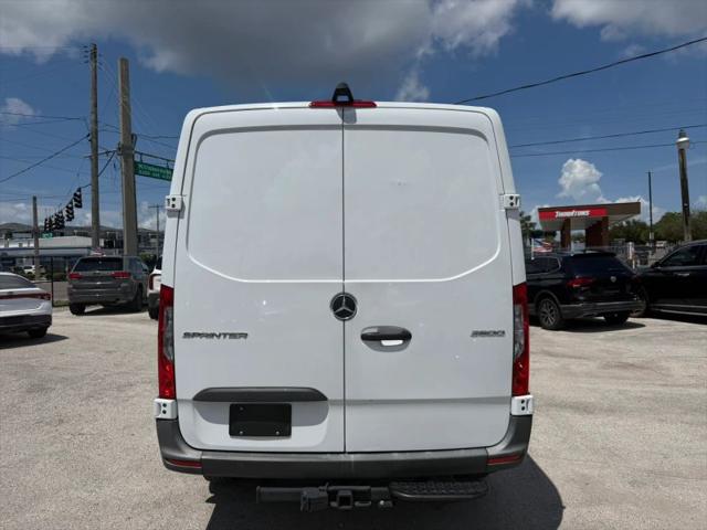 2023 Mercedes-Benz Sprinter 2500 Standard Roof 4-Cyl Gas