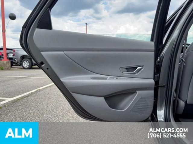2025 Hyundai Elantra SEL Convenience