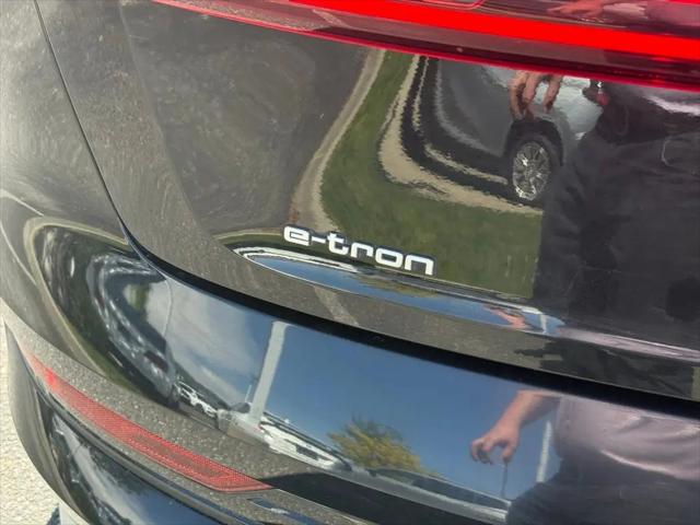 2019 Audi e-tron Premium Plus