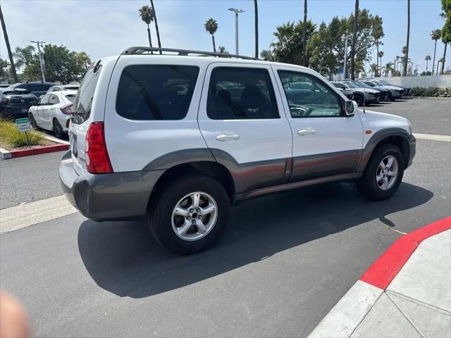 2005 Mazda Tribute s