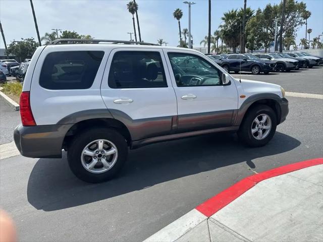 2005 Mazda Tribute s