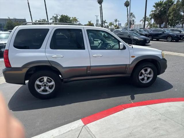 2005 Mazda Tribute s
