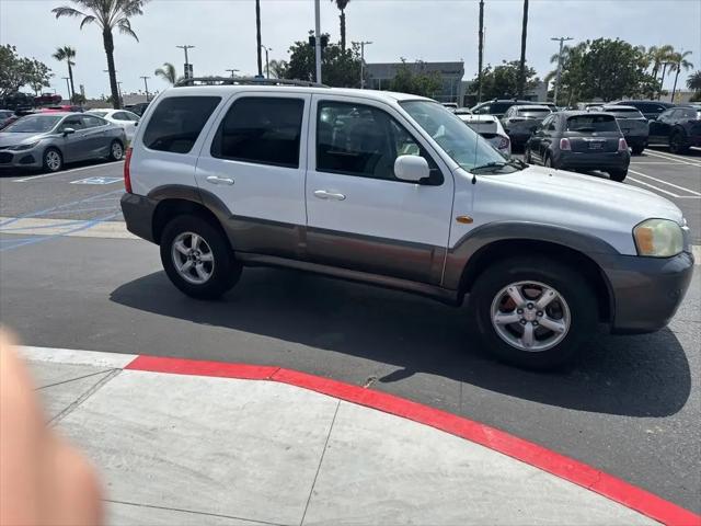 2005 Mazda Tribute s
