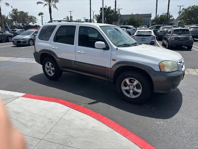 2005 Mazda Tribute s