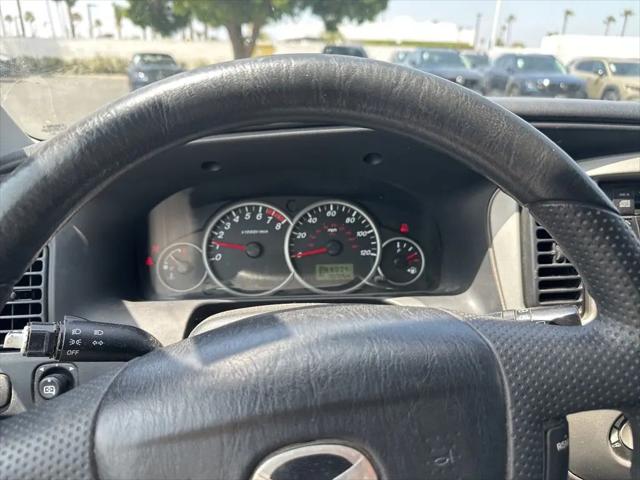 2005 Mazda Tribute s
