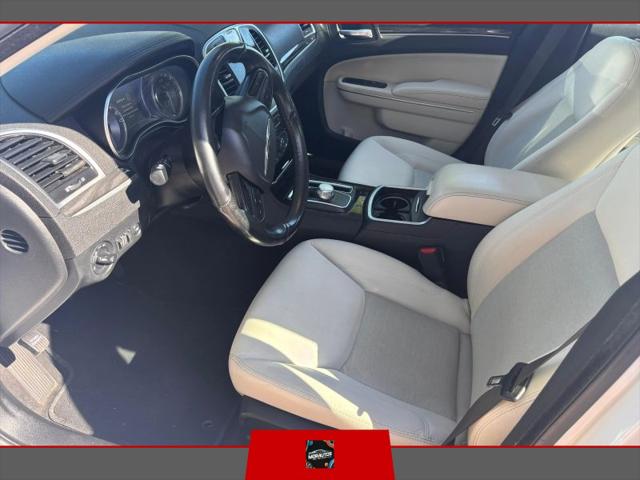 2021 Chrysler 300 Touring