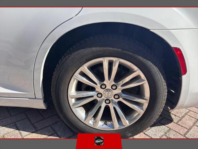 2021 Chrysler 300 Touring