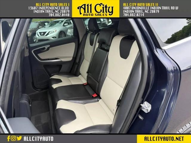 2017 Volvo XC60 T6 Dynamic