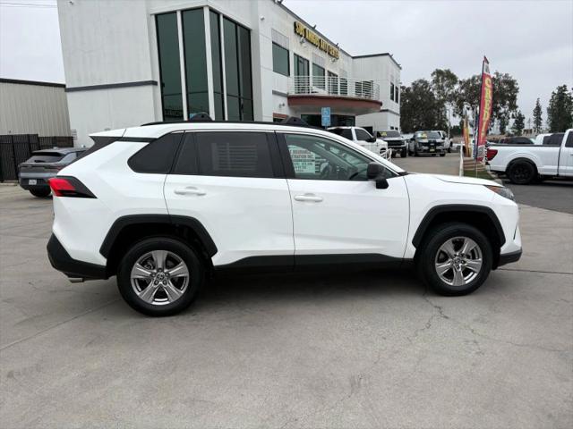 2021 Toyota RAV4 LE
