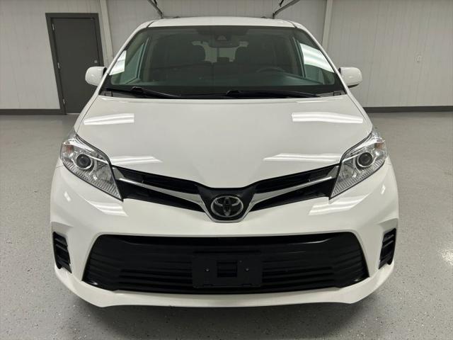 2020 Toyota Sienna LE for sale in Blue Springs, MO