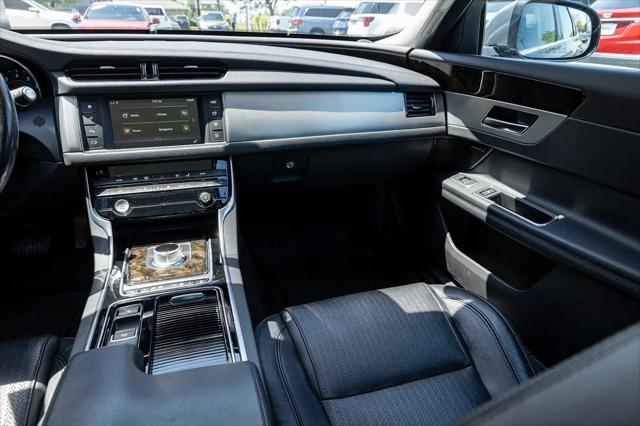 2016 Jaguar XF 35t Prestige