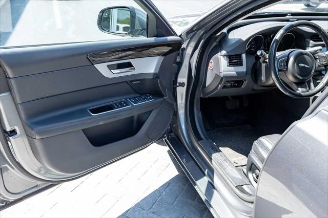2016 Jaguar XF 35t Prestige