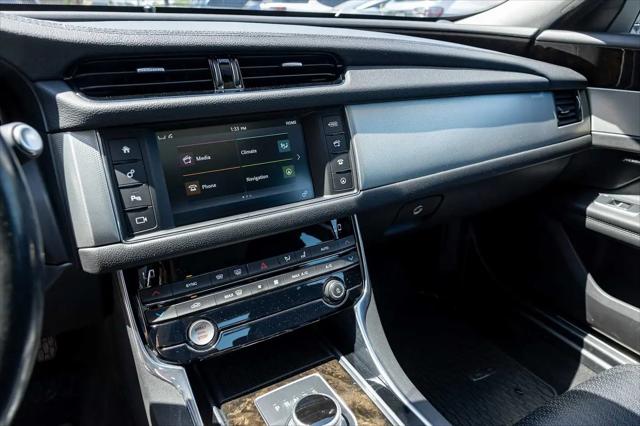 2016 Jaguar XF 35t Prestige