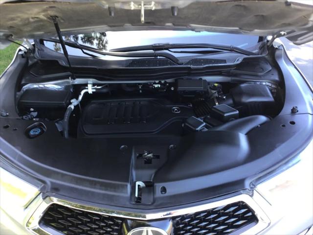 2017 Acura MDX w/Technology Package