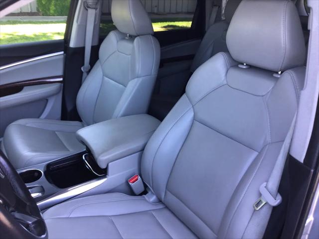 2017 Acura MDX w/Technology Package