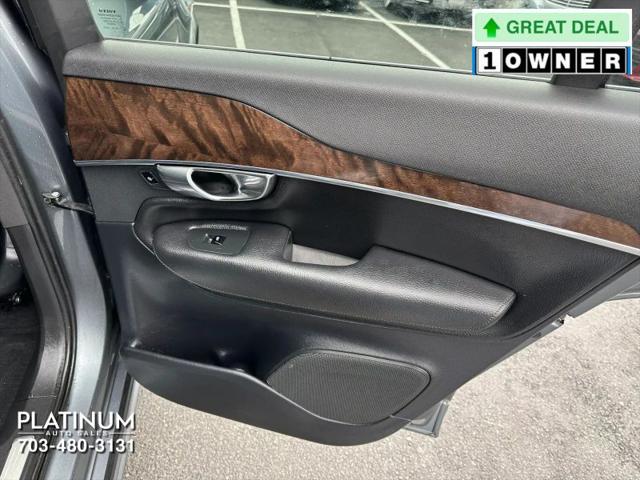 2016 Volvo XC90 T6 Momentum