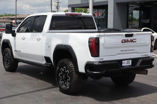 2024 GMC Sierra 2500HD 4WD Crew Cab Standard Bed AT4X