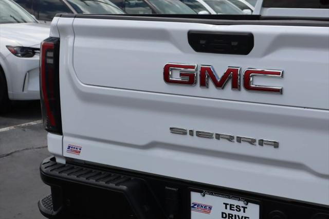 2024 GMC Sierra 2500HD 4WD Crew Cab Standard Bed AT4X