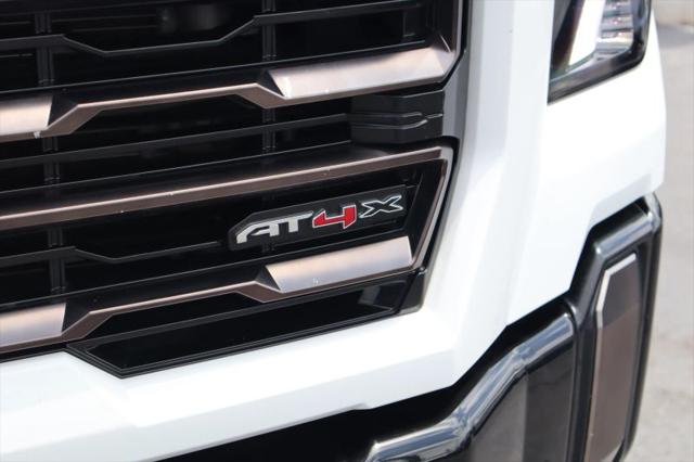 2024 GMC Sierra 2500HD 4WD Crew Cab Standard Bed AT4X