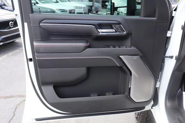 2024 GMC Sierra 2500HD 4WD Crew Cab Standard Bed AT4X