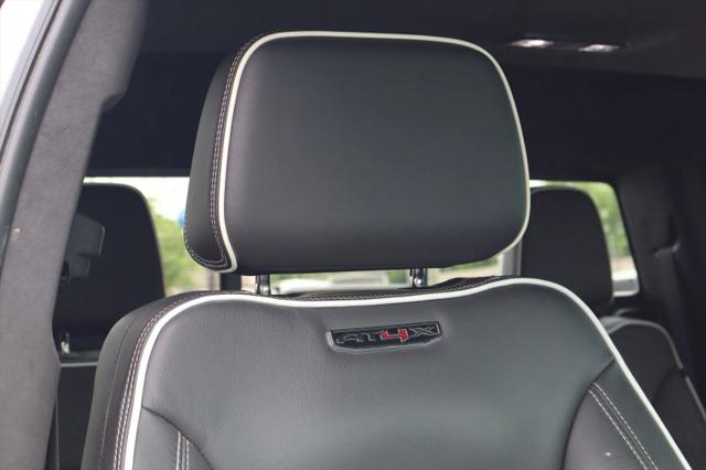 2024 GMC Sierra 2500HD 4WD Crew Cab Standard Bed AT4X
