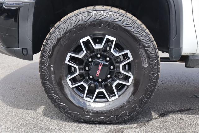 2024 GMC Sierra 2500HD 4WD Crew Cab Standard Bed AT4X