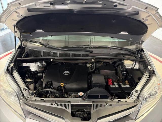 2018 Toyota Sienna XLE 8 Passenger