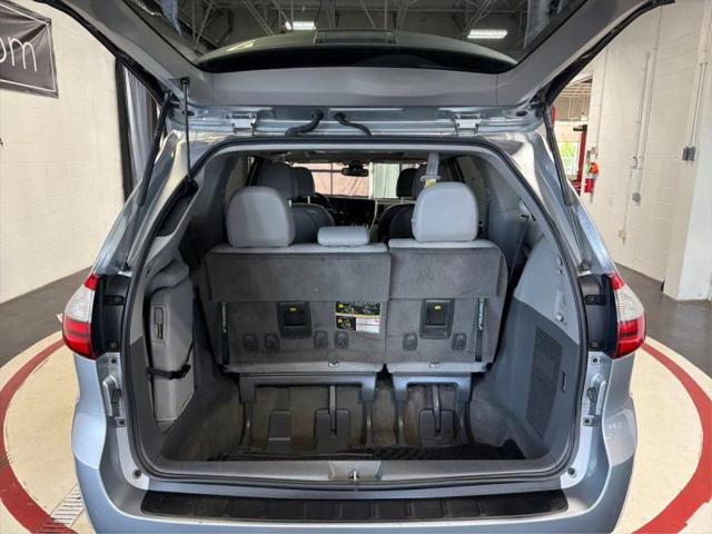 2018 Toyota Sienna XLE 8 Passenger