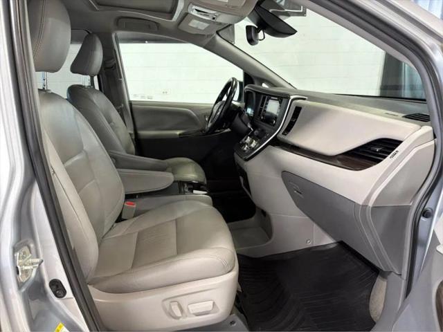 2018 Toyota Sienna XLE 8 Passenger