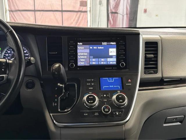 2018 Toyota Sienna XLE 8 Passenger