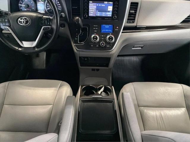 2018 Toyota Sienna XLE 8 Passenger
