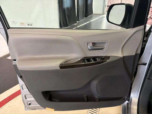 2018 Toyota Sienna XLE 8 Passenger