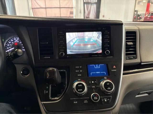 2018 Toyota Sienna XLE 8 Passenger