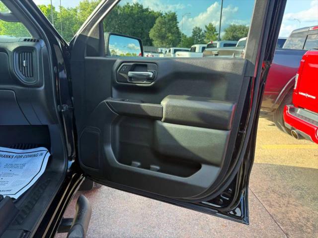 2024 Chevrolet Silverado 1500 2WD Crew Cab Short Bed Custom