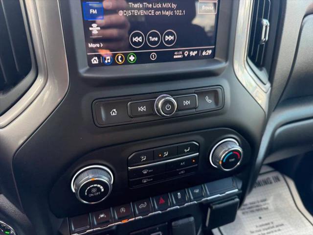 2024 Chevrolet Silverado 1500 2WD Crew Cab Short Bed Custom