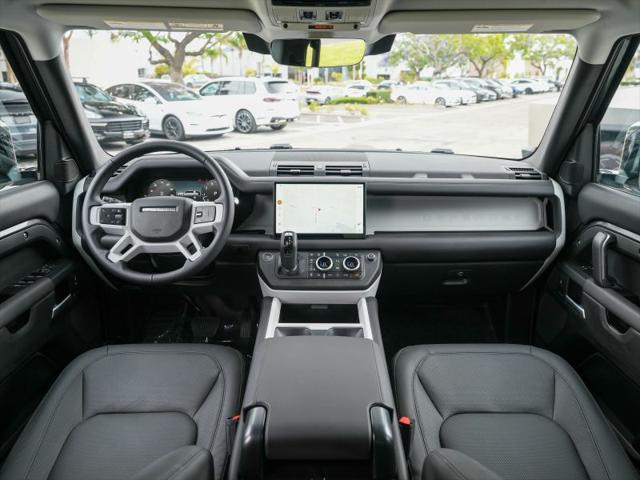 2025 Land Rover Defender 110 P300