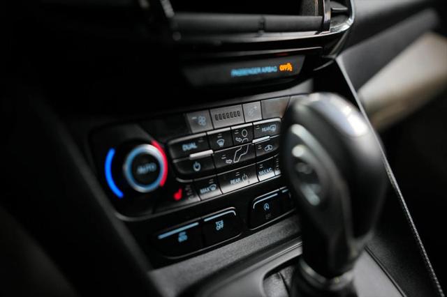 2022 Ford Transit Connect Titanium Passenger Wagon
