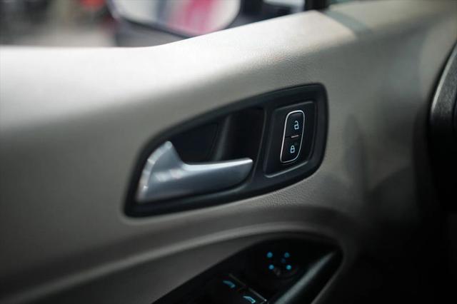 2022 Ford Transit Connect Titanium Passenger Wagon