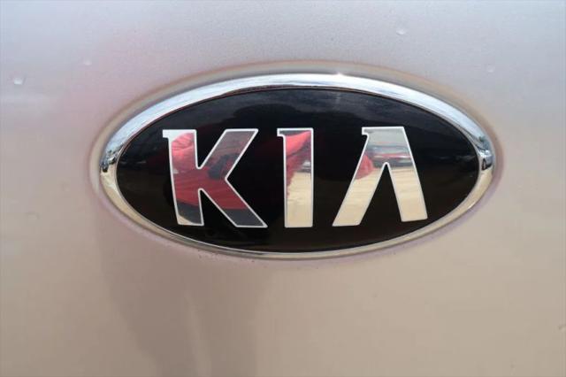 2016 Kia Sedona L
