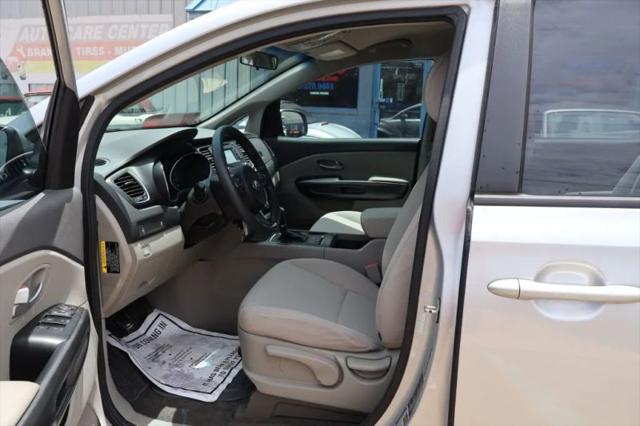 2016 Kia Sedona L