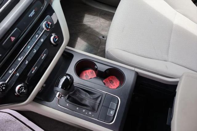 2016 Kia Sedona L