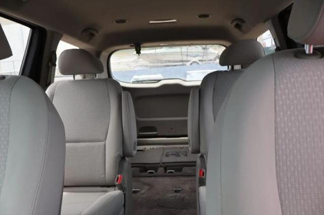 2016 Kia Sedona L