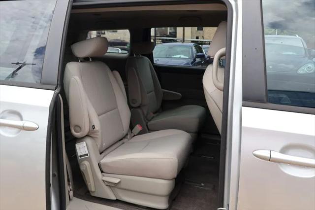2016 Kia Sedona L