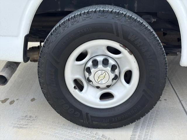 2021 Chevrolet Express Cargo Van RWD 2500 Regular Wheelbase WT