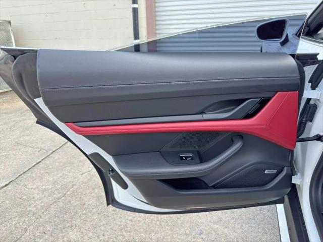 2020 Porsche Taycan Turbo