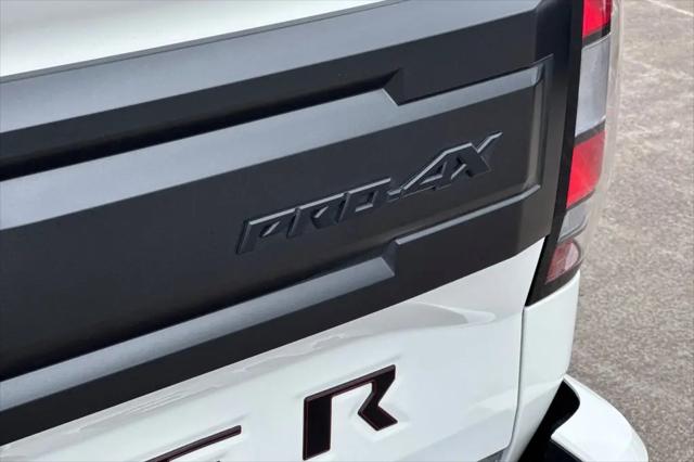 2025 Nissan Frontier Crew Cab Long Bed PRO-4X 4x4