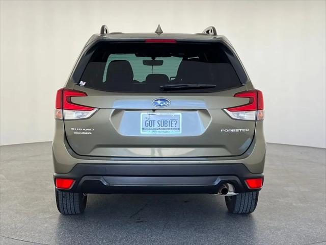 2023 Subaru Forester Premium