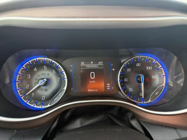 2022 Chrysler Voyager LX